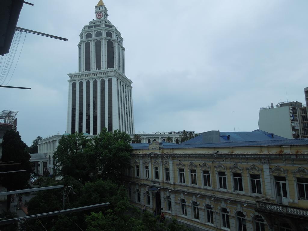 Lika'S Apartment Batumi Exterior photo