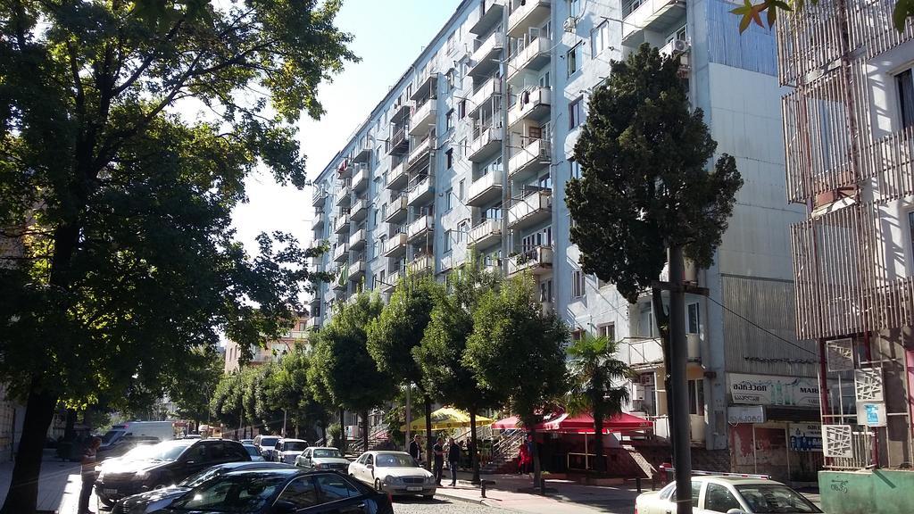 Apartment Lika Batumi Exterior photo